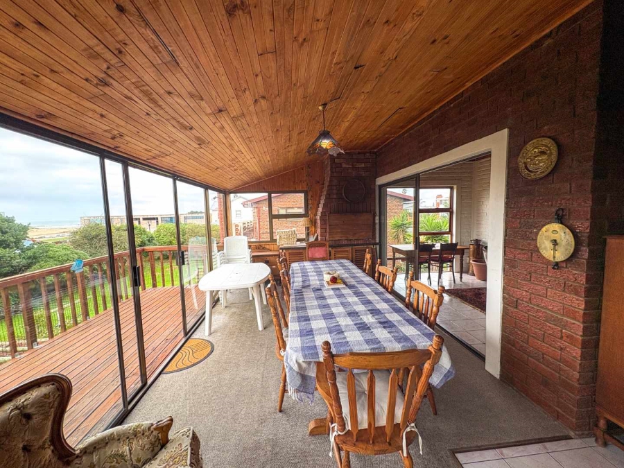 4 Bedroom Property for Sale in Stilbaai Wes Western Cape